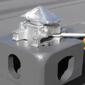 Twistlocks für Container – mieten oder kaufen